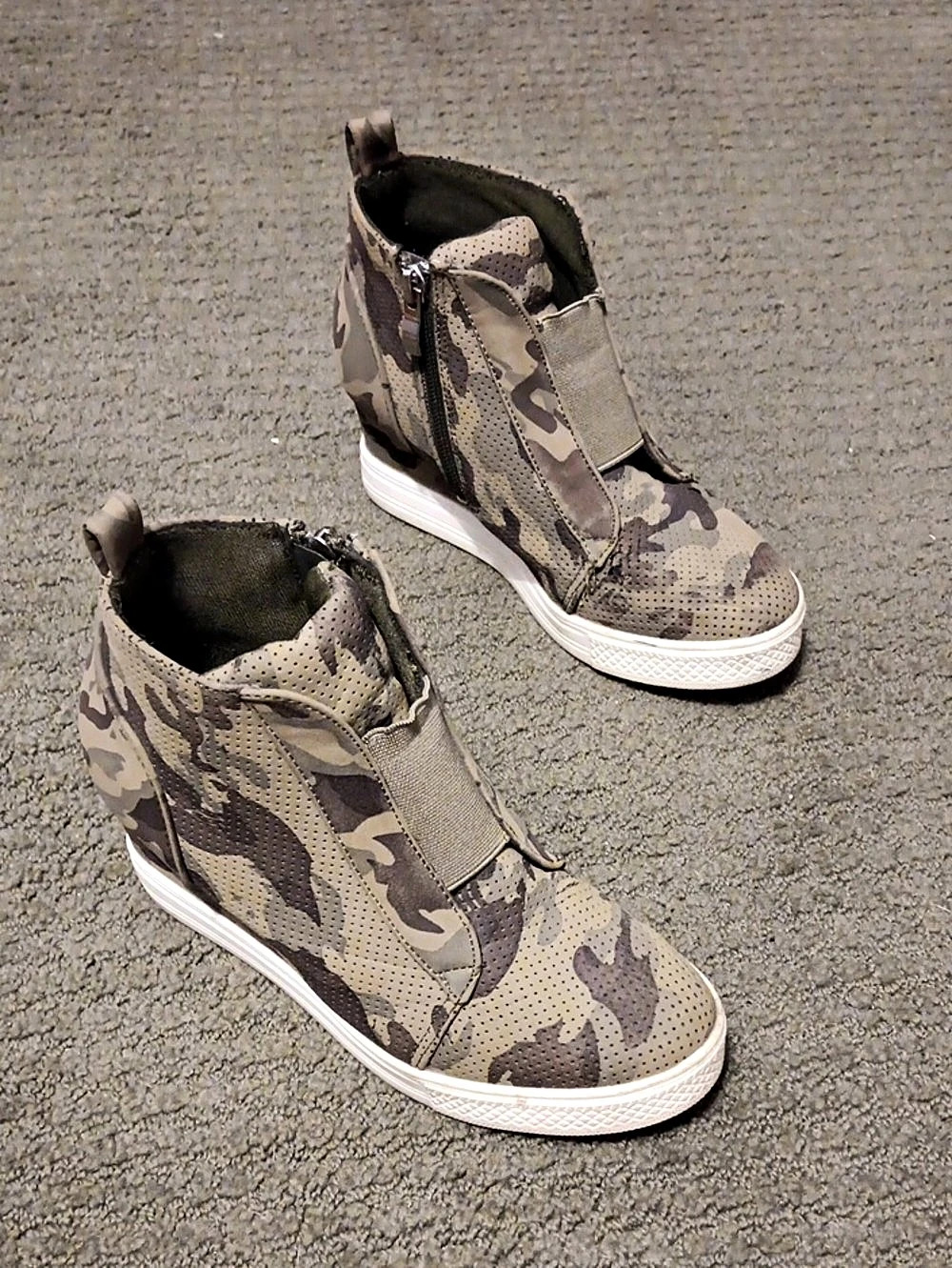 Linea Paolo Felicia Wedge Sneaker Camo Brown & Green